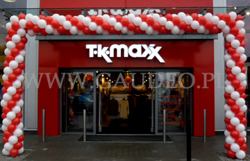 Brama balonowa na otwarcie nowego sklepu sieci TK-Maxx.
