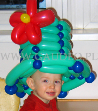 Zielony kapelusz balonowy.
